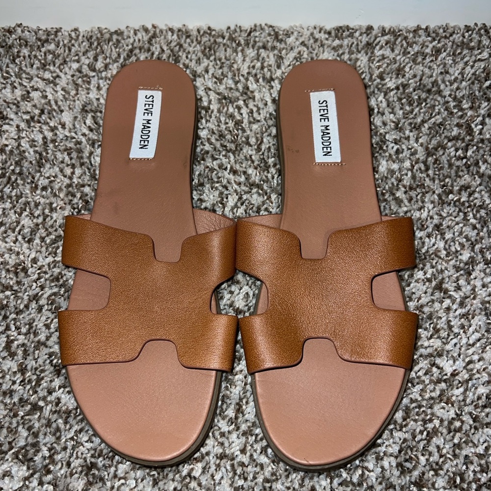 Steve Madden Tan Slide Sandals